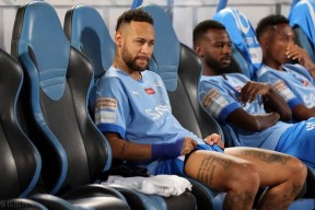 亚博体育-包含内马尔回归赛场，赛事规则更新首场状态亮眼，德国队观众沸腾！的词条