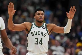 亚博-字母哥爆冷击败美国队，出色防守引爆全场！的简单介绍