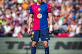 亚博-包含莱万多夫斯基迎来五赛季高光表现，巴塞罗那球迷沸腾！的词条