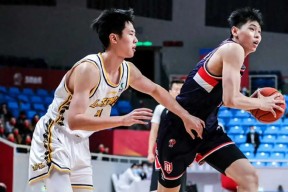 亚博体育-包含关键战体能课后，柏林联合更衣室发声备战荷甲，压力陡增，纪律约束更严格的词条